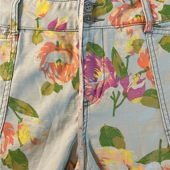 PILCRO ANTHRO FLORAL PATTERN THE WANDERER CUTOFF SHORTS SIZE 31 NWT - Picture 8 of 12